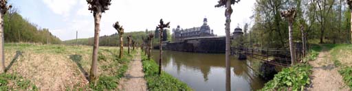 Schloss Crottorf, Allee